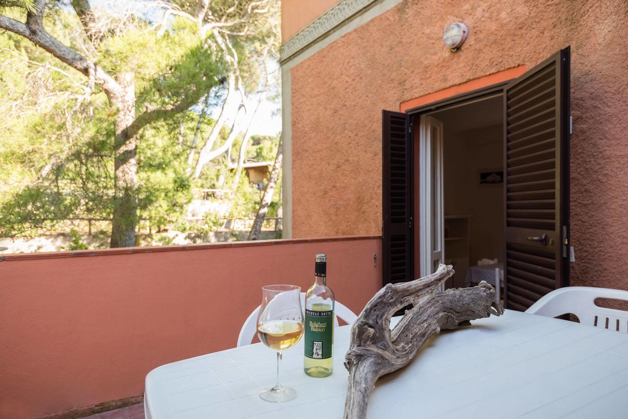 Villa Emilia Marina di Castagneto Carducci Exterior foto